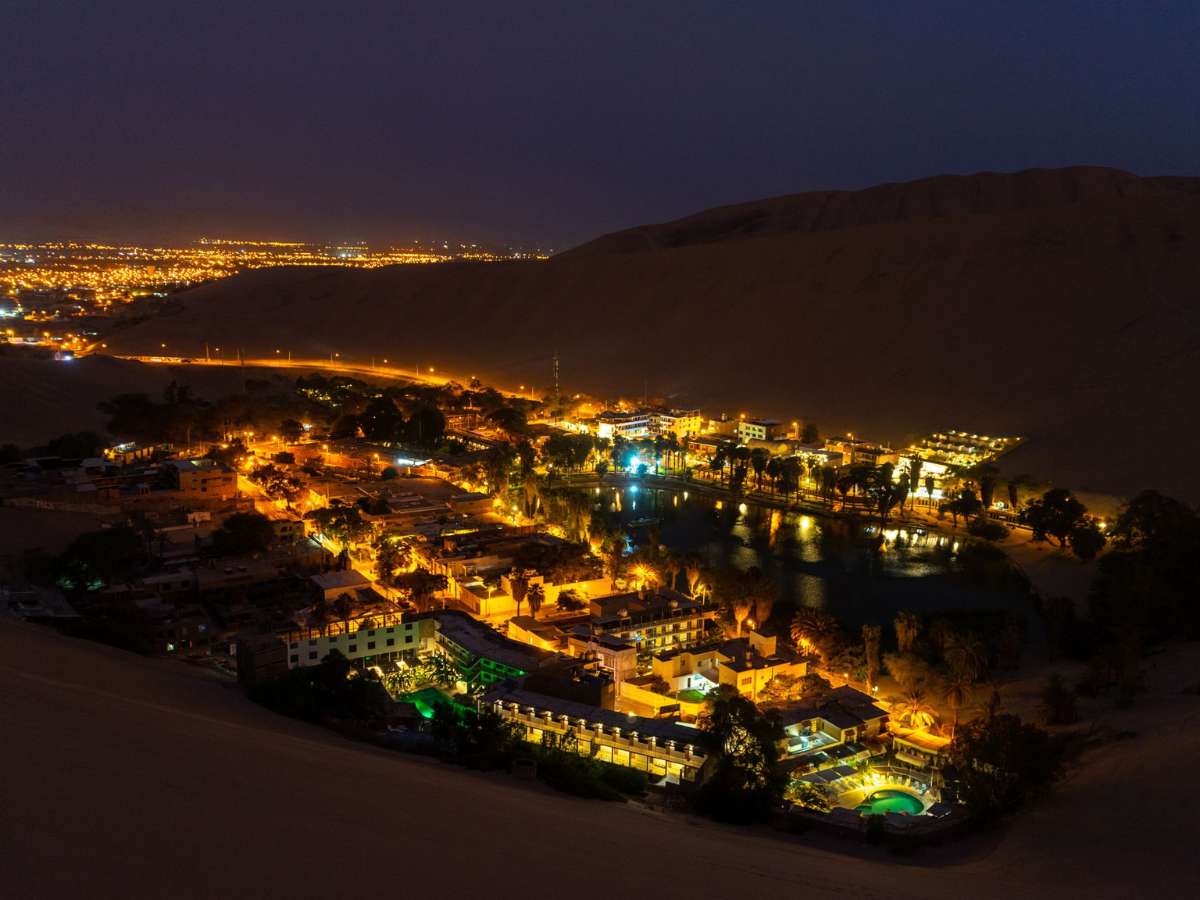 Read more about the article Huacachina de noche: qué hacer cuando se pone el sol