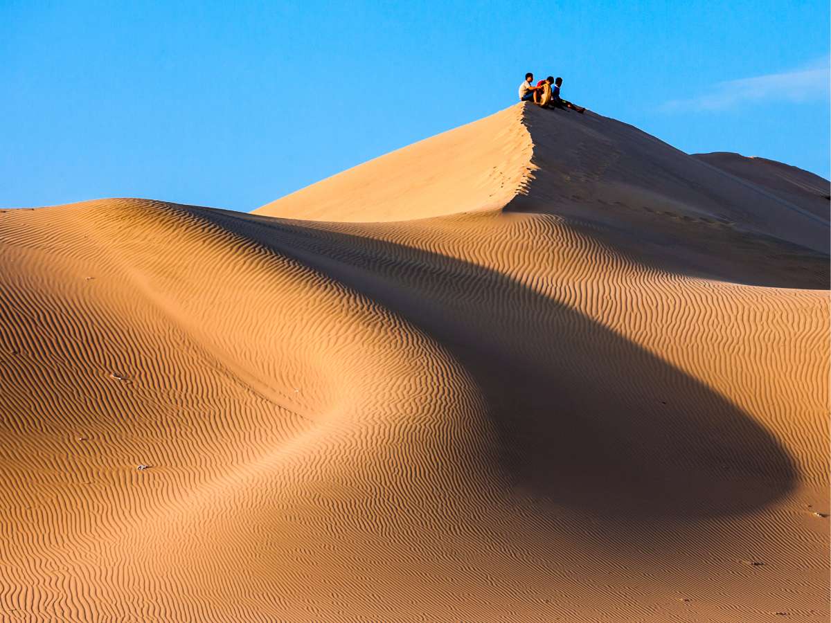 Read more about the article Huacachina o Paracas: ¿cuál destino elegir en tu viaje?