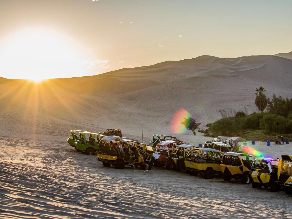 Read more about the article Tour en buggy en Huacachina: precios, horarios y qué esperar