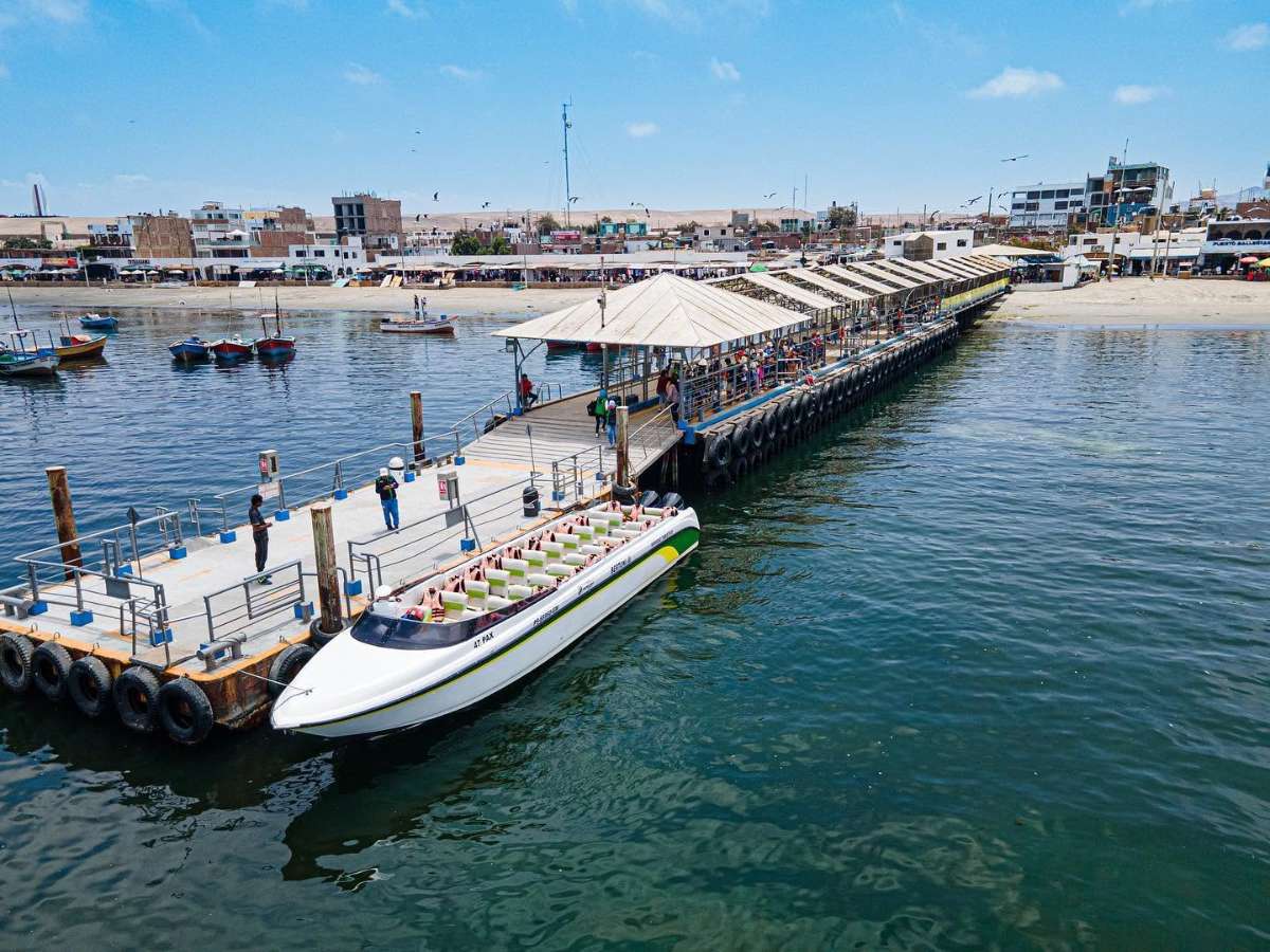 embarcadero de tours hacia Paracas desde Ica